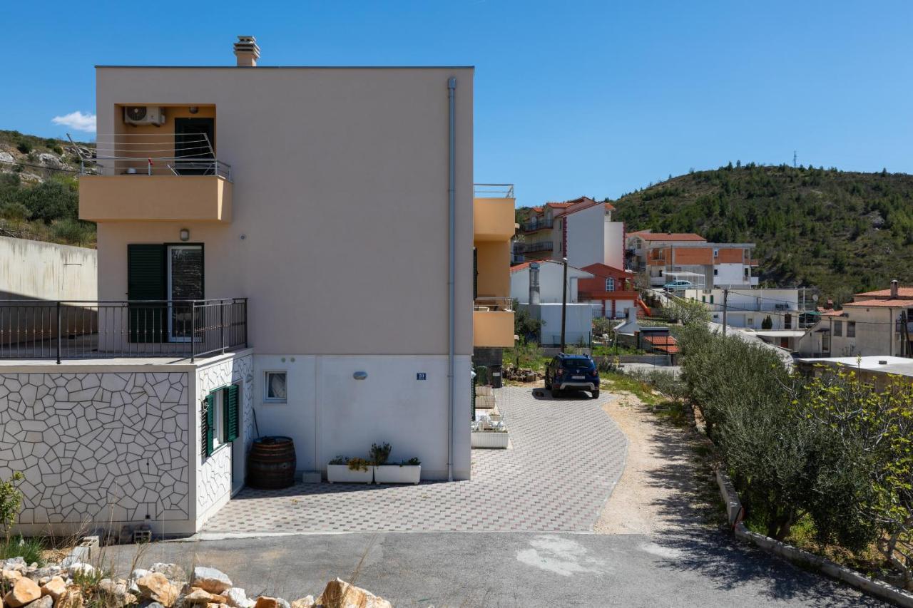 Apartments With A Parking Space Dugi Rat, Omis - 19516 外观 照片